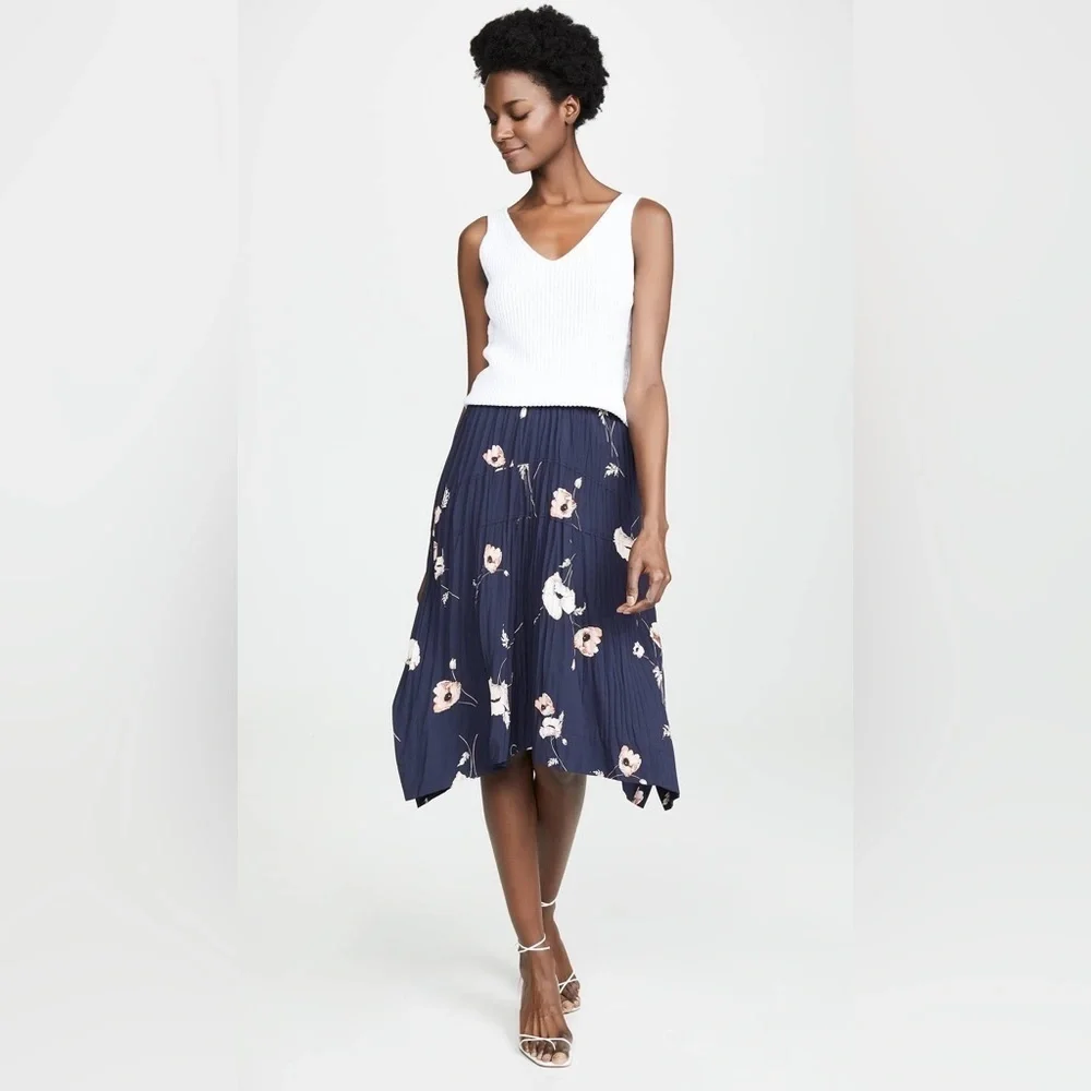 Vince Blue Floral Flower Pleated Skirt Elastic Waist Midi Polyester EUC Size XL